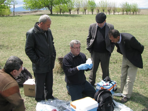 equipo de monitoreo de aguas subterráneas programa de monitoreo de agua subterránea levelogger medidor de niveles de agua manejo de cuencas hidrográficas image