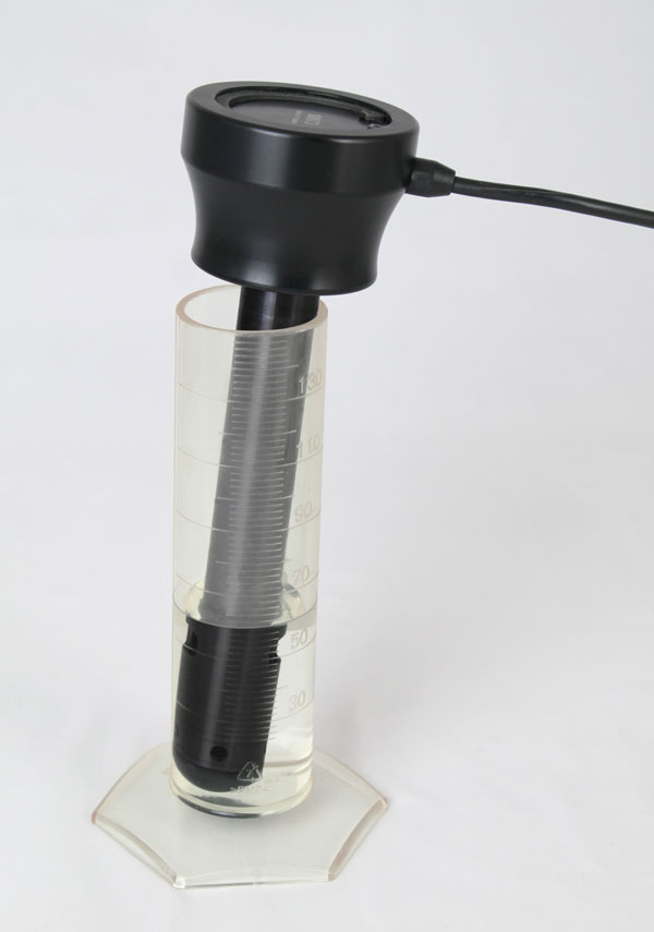 Solinst Levelogger 5 LTC Stabilizing In Conductivity Calibration Solution