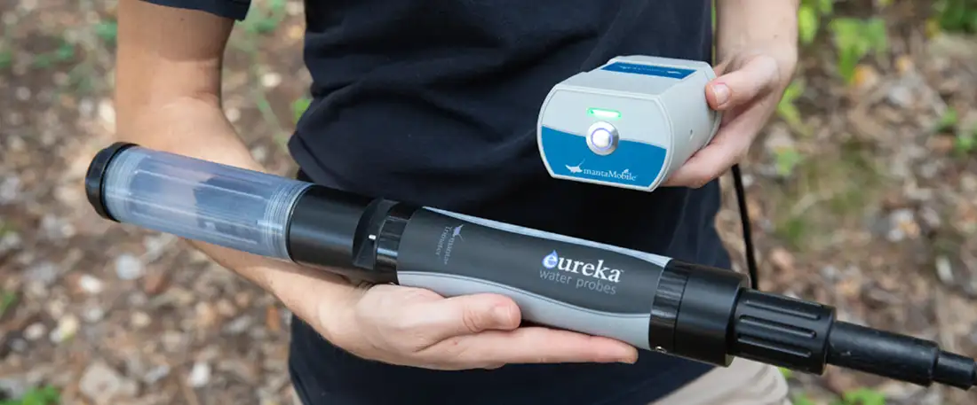 带 mantamobile 无线蓝牙装置的 Solinst eureka trimeter 水质探头