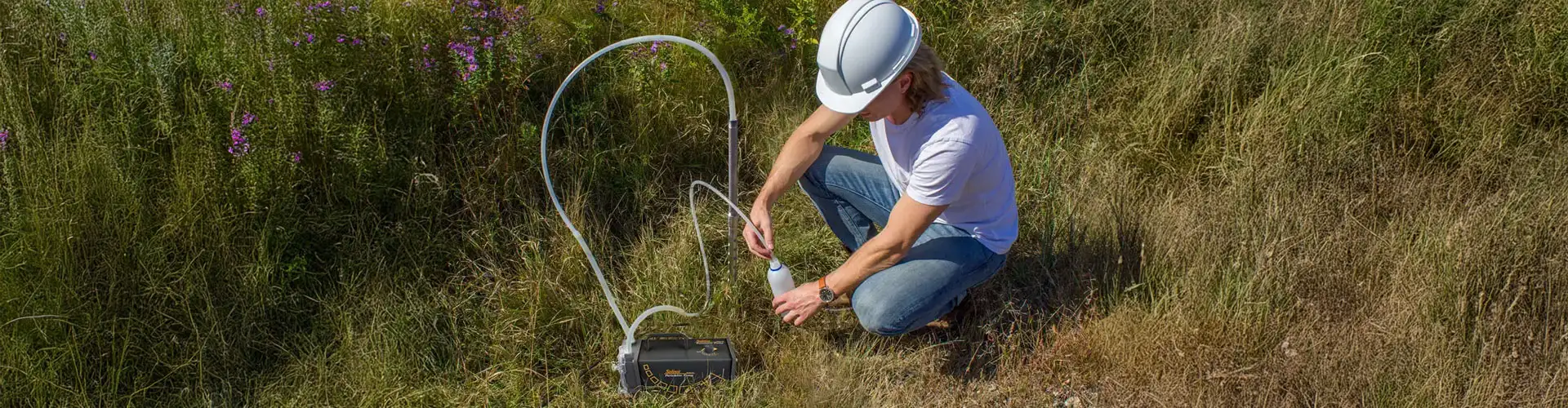 solinst model 410 peristaltic pumps ideal for groundwater and vapor sampling